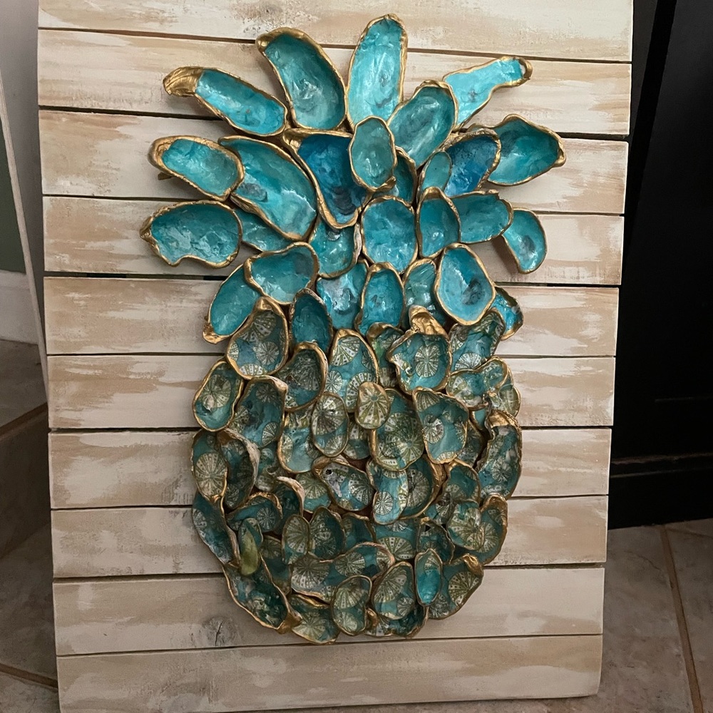 Handcrafted Pineapple Wallhanging, one of a kind-FL oysters handpicked w/o board - Picture 1 of 2